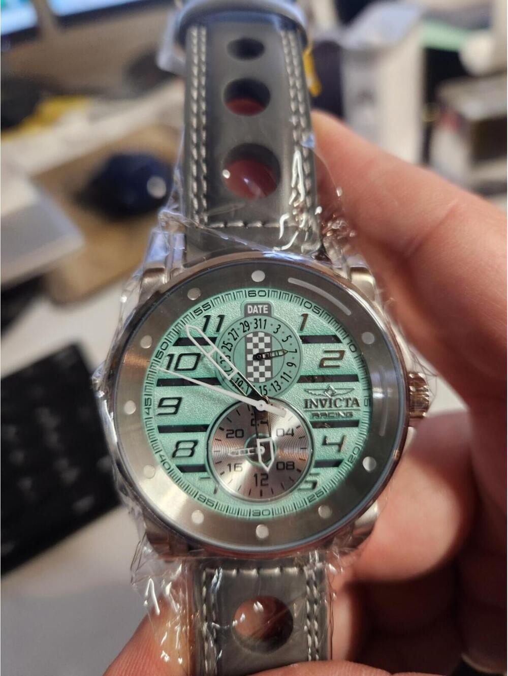 Invicta Racing Men’s Mint Green Dial Grey Leather Strap Watch - Picture 2 of 5